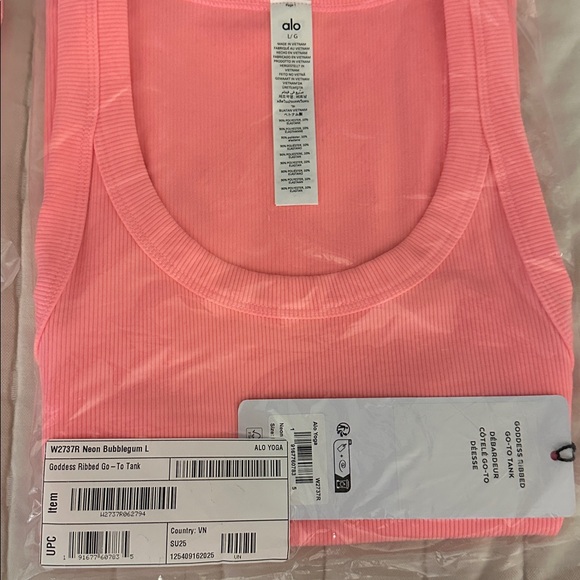 🆕 Goddess Ribbed Go-To Tank 🆕 - Picture 9 of 9